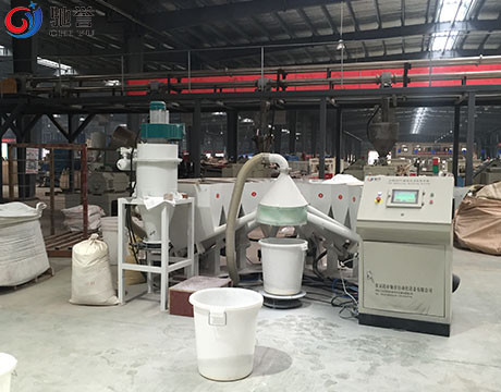 Phụ gia Máy định lượng hàng loạt tự động cho dây chuyền sản xuất sàn SPC máy đùn ống nhựa PVC