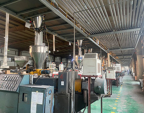 Hệ thống trộn hỗn hợp có trọng lượng cho ăn tự động cho ép đùn nhựa gỗ PE