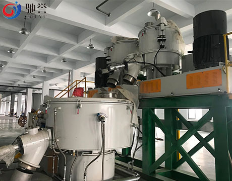 Máy trộn bột trộn với hệ thống định lượng và phễu nạp nguyên liệu thô